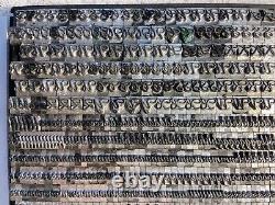 24 Pt Paragraph Script Only Set over 650 pieces Missing Four Letters Clean