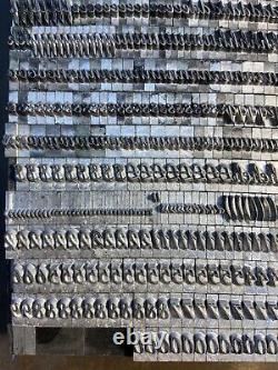 24 Pt Paragraph Script Only Set over 650 pieces Missing Four Letters Clean