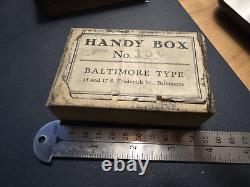 HANDY box No. 156 Pointing hand- vintage letterpress printing block