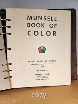 Munsell Book of Color 1976 Two Book Binders BG-RP and R-G EXC. COND. Rare set