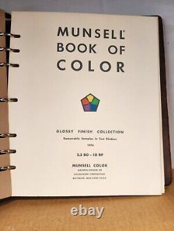 Munsell Book of Color 1976 Two Book Binders BG-RP and R-G EXC. COND. Rare set