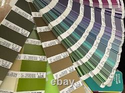 Pantone CMYK Color Bridge Solid Coated Uncoated GoeGuide Set Case