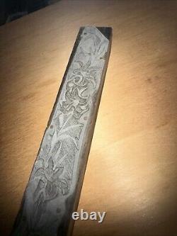 Printing Block (Long Border edge Flowers) 11 Inch Type Cut