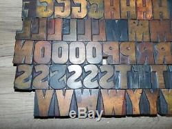 103 Bois Typo Blocs D'impression Type De Majuscules Alphabet Partiel