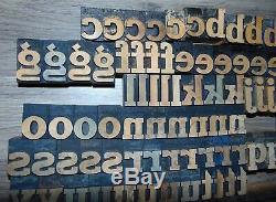 136 Bois Typo Blocs Type D'impression Minuscules Alphabet