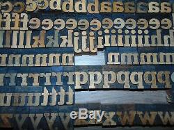 136 Bois Typo Blocs Type D'impression Minuscules Alphabet