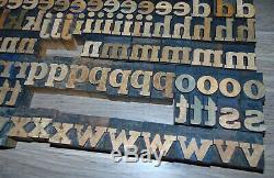 136 Bois Typo Blocs Type D'impression Minuscules Alphabet