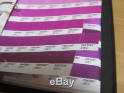 5 Pantone Color Swatch Exemples De Livres Utilisés Clean Metallics Tints Chips Binders