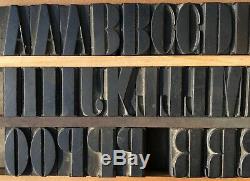 Bloc De Typographie Bois Vintage, Type 61 Lettres, Ponctuation 1 9/16