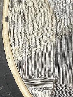 Bloc d'impression en bois antique gravé à la main, jeune fille en robe avec des fleurs, XIXe siècle.