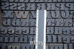 Bloc d'impression sur bois en typographie 182pcs, hauteur de 1,06 pouce, lettres en bois de l'alphabet.
