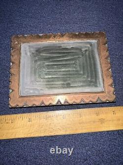 Cadre de bordure en bloc imprimé avec visage en cuivre, beaux détails