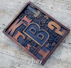 Composition unique de collage de caractères en bois de typographie pour l'industrie des tiroirs de lettres rares
