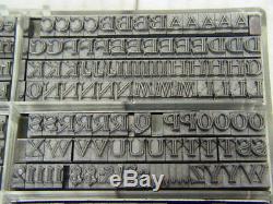 Devine Outline 24 Type D'imprimante En Métal De Type Type De Typographie