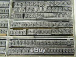 Devine Outline 24 Type D'imprimante En Métal De Type Type De Typographie