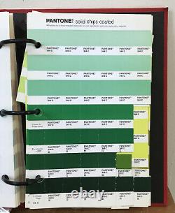 Échantillons de puce de peinture Pantone Solid Chips Revêtus Livre Guide