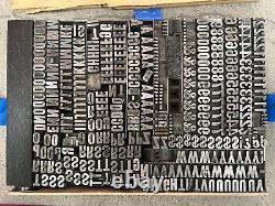 Ensemble de caractères d'impression antique VTG 12pt en métal massif pour lettre et chiffre en typographie letterpress
