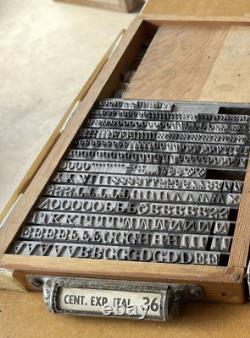 Grand lot de 12 livres ! 36 Pt CENTURY EXPANDED ITAL. Caractères d'imprimerie en plomb, police complète