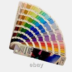 Guide de Couleurs Pantone Plus Series Solid Non Couché Livre PMS