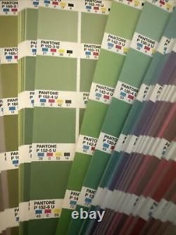 Guide de couleur Pantone CMYK non couché pour l'impression