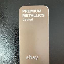 Guide de couleur métallique premium de la série Pantone Plus Series revêtue