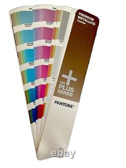 Guide de couleur métallique premium de la série Pantone Plus Series revêtue