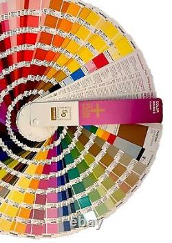 Guide de pont de couleur de la série Pantone Plus UNCOATED (Boîte ouverte)