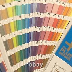 Guide des couleurs Pantone Solid Uncoated PMS Book