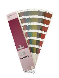 Guide des couleurs métalliques PANTONE Plus Coated GP1507