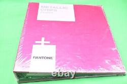 Livre de jetons métalliques Pantone Plus (GB1407) et guide (GG1407) scellé