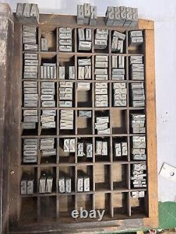 Lot de 130+ blocs d'impression en métal de typographie ancienne 1 Alphabet & Chiffres