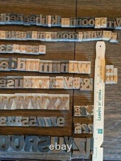 Lot de plus de 200 pièces de blocs de lettres en bois de typographie vintage pour imprimeurs