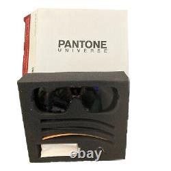 Lunettes de soleil Rare Pantone Universe en métal avec monture optique + coussinet nasal.
