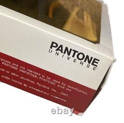Lunettes de soleil Rare Pantone Universe en métal avec monture optique + coussinet nasal.