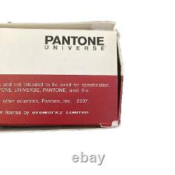 Lunettes de soleil Rare Pantone Universe en métal avec monture optique + coussinet nasal.