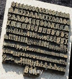 Reliure de livre en laiton Jeu de caractères 0.35 estampage finition relieur gothique noir rare