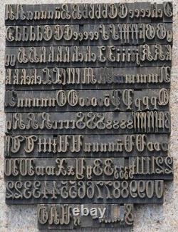 Reliure de livre en laiton Type set 0.35 dorure en relief finition dorée doreur relieur