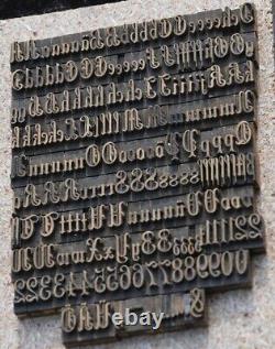 Reliure de livre en laiton Type set 0.35 dorure en relief finition dorée doreur relieur