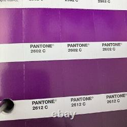 Série PANTONE Plus Coated Solid Chips Livre de Référence pour les Designers