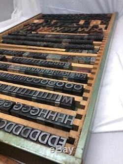 Vtg Grand Plateau Lettres Symboles Timbres Métal Bois Encre Typo Blocs D'imprimante