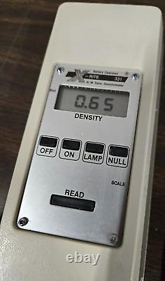 X-Rite 331 Densitomètre de transmission N/B à piles testé avec manuel